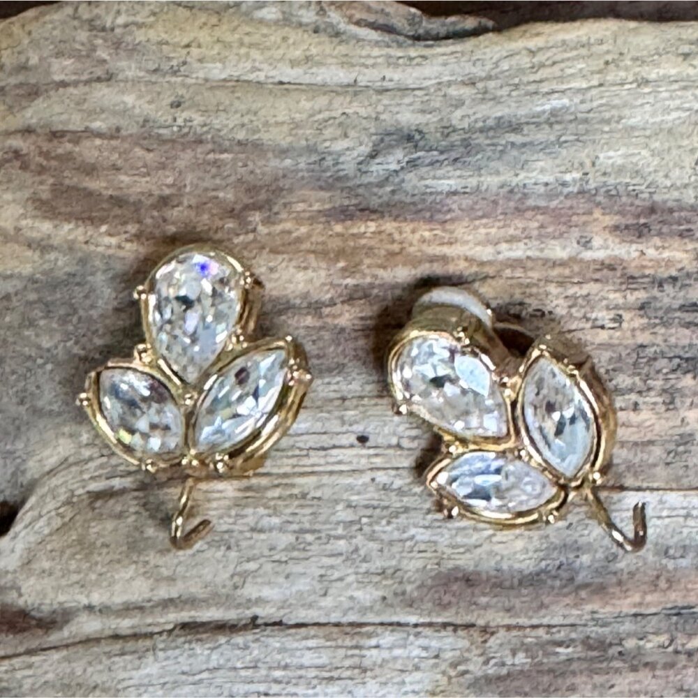 Swarovski Gold Tone Crystal Leaf Clip On Earrings Elegant Jewelry Vintage - Picture 1 of 8